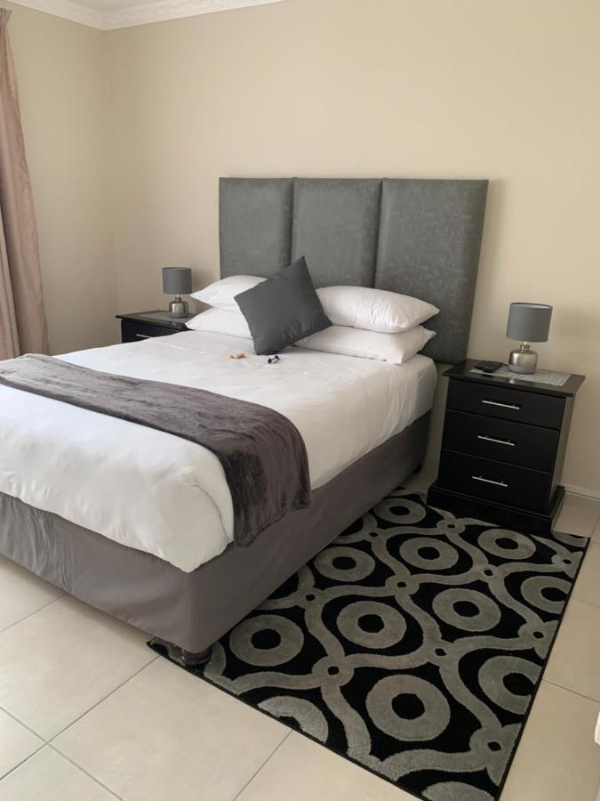 Bed and Breakfast Sea Breeze On 62 Ист-Лондон Экстерьер фото